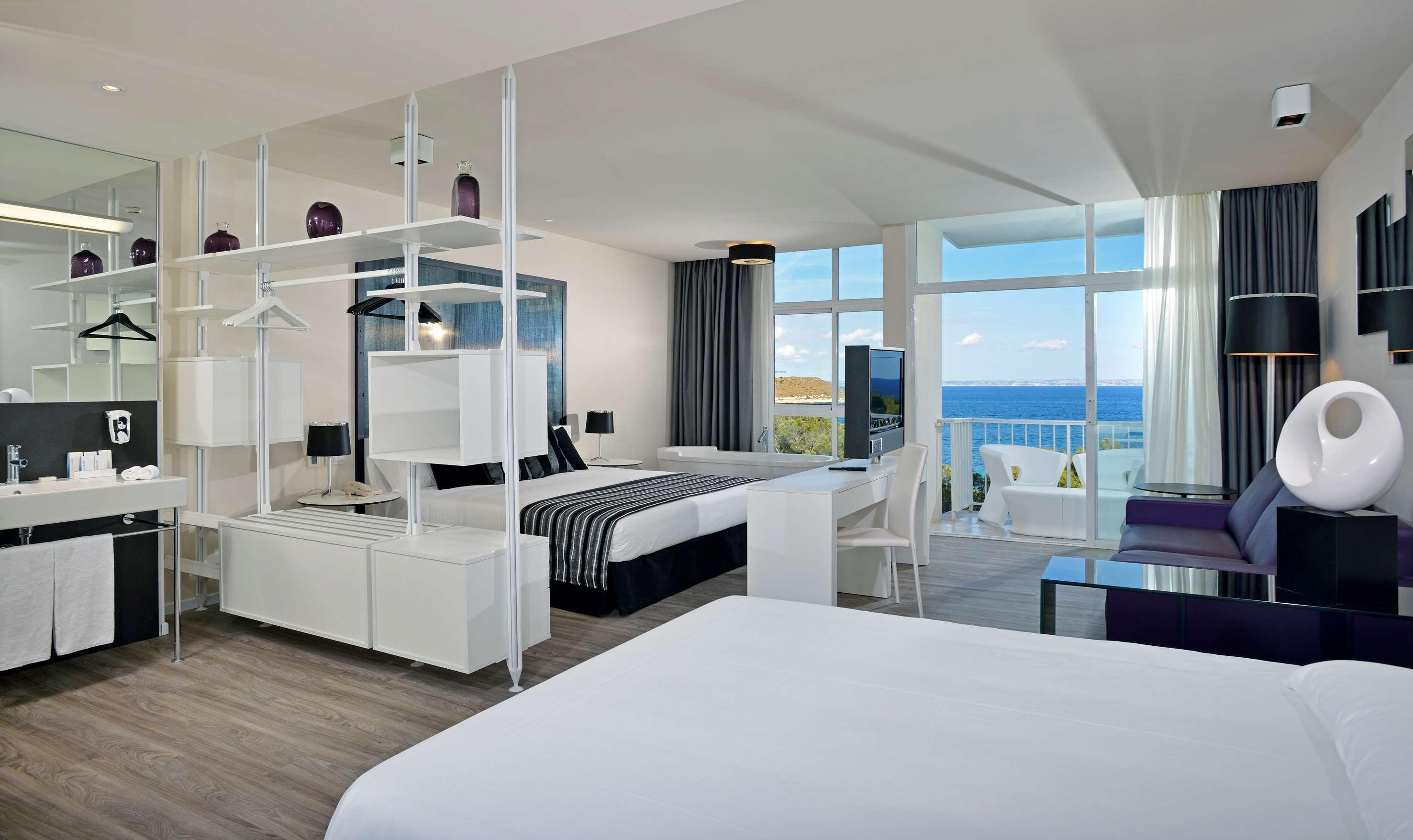 Khách sạn Melia South