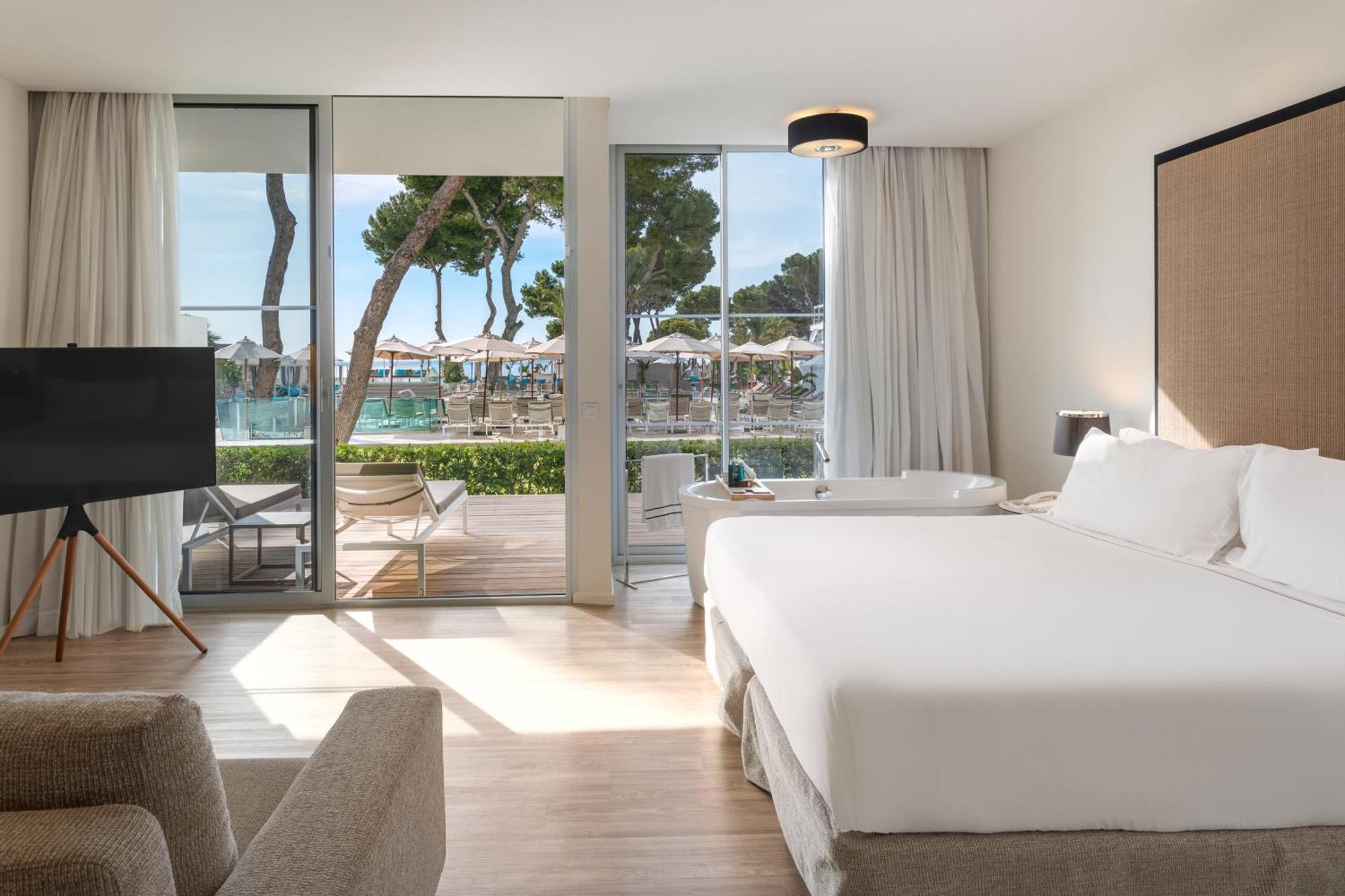 Khách sạn Melia South 4*