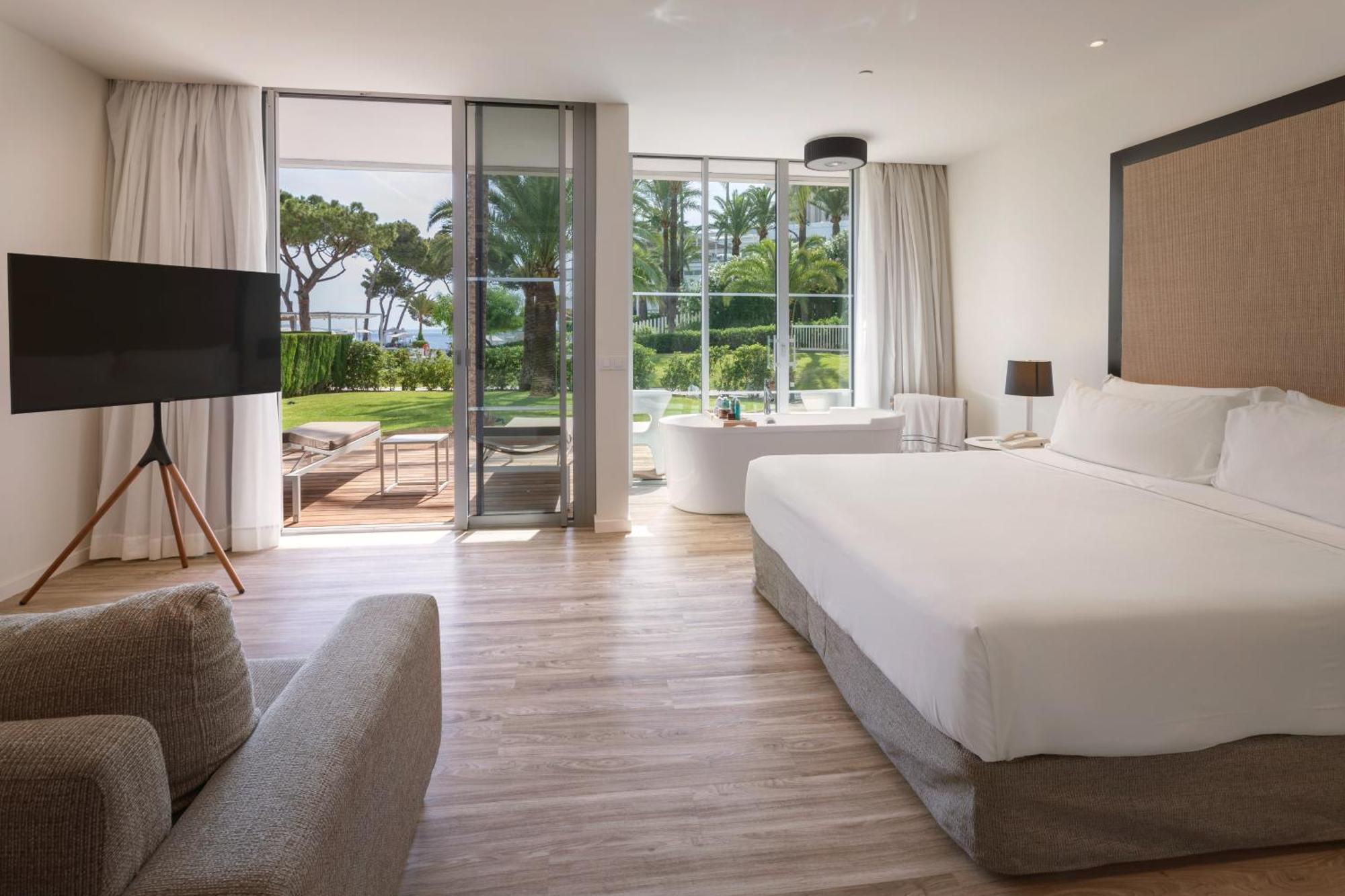 Khách sạn Melia South 4*