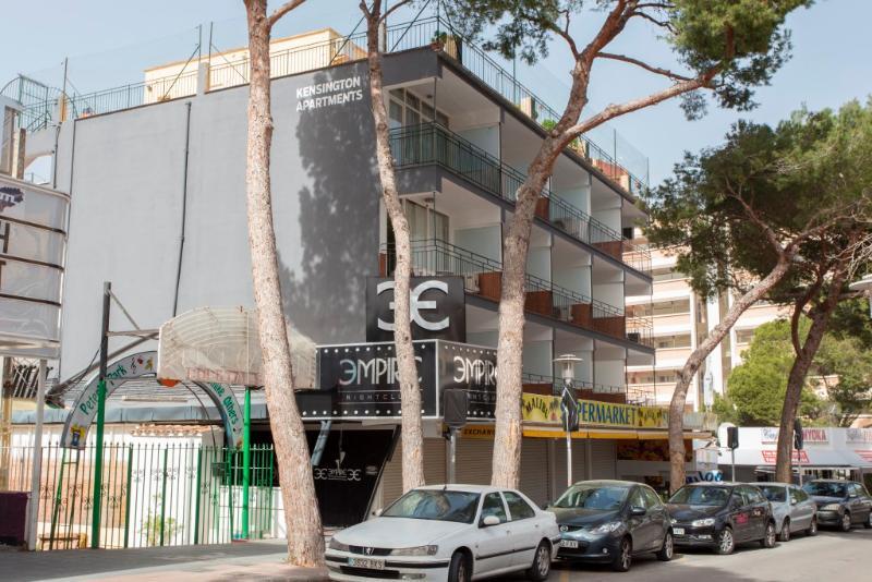 Apts. Kensington 2* Magaluf (Mallorca)