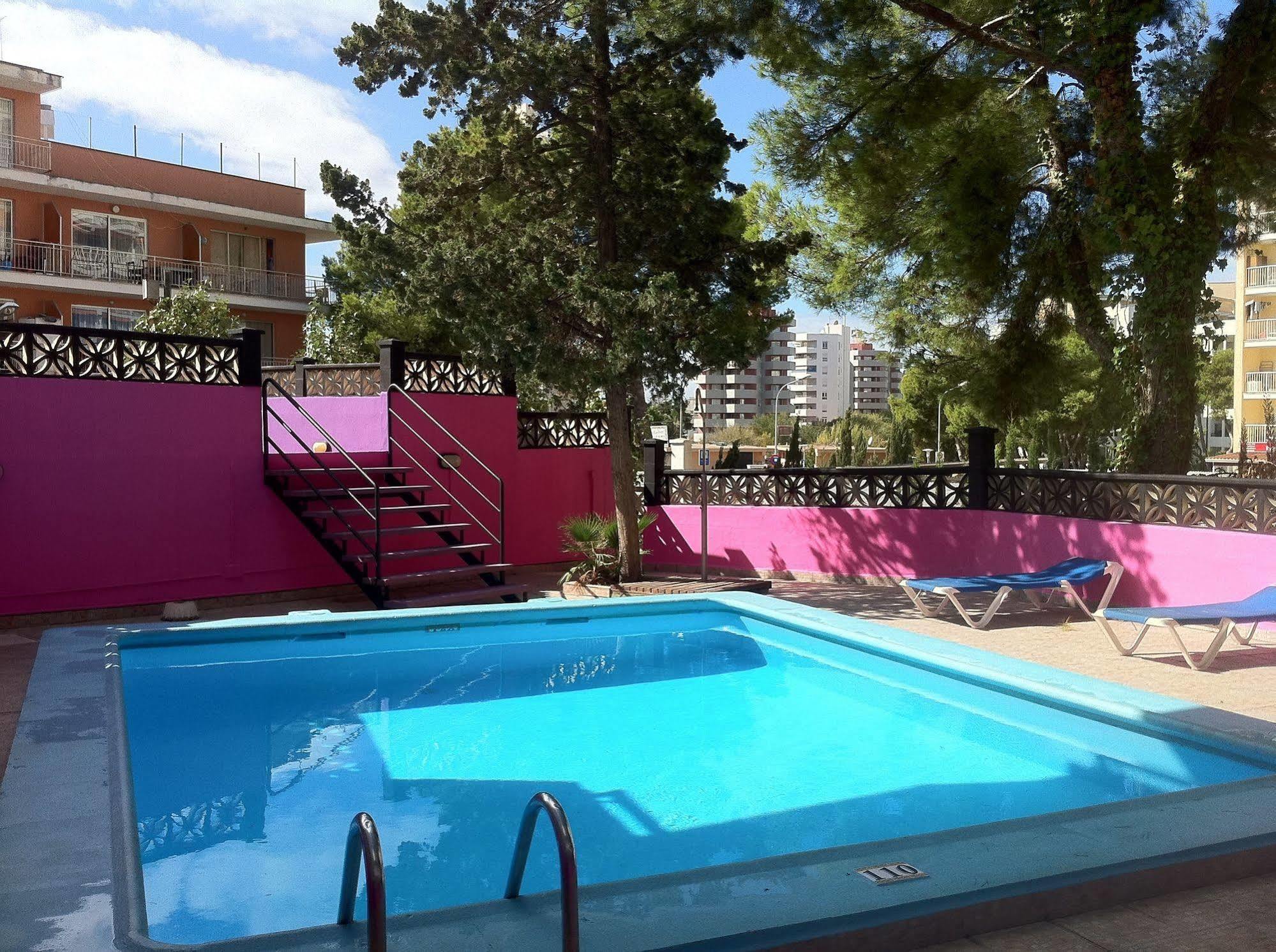 Coco Hotel 5*