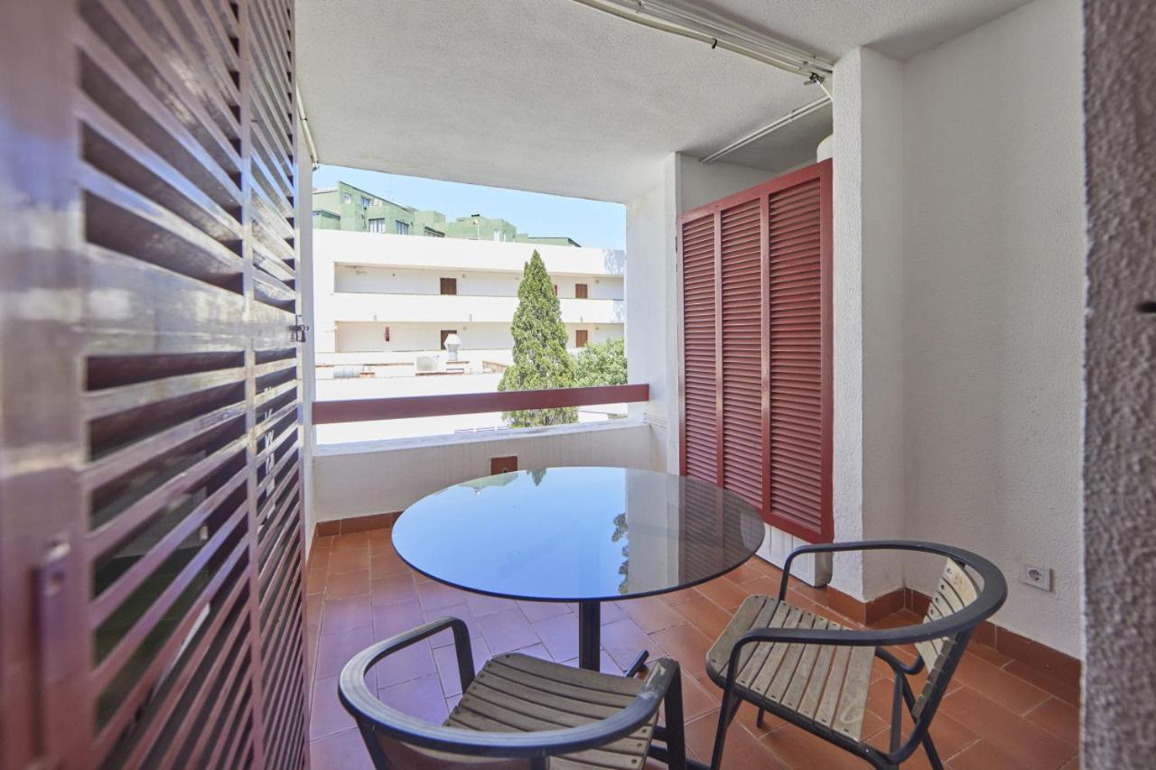 Nura Magaluf 1
