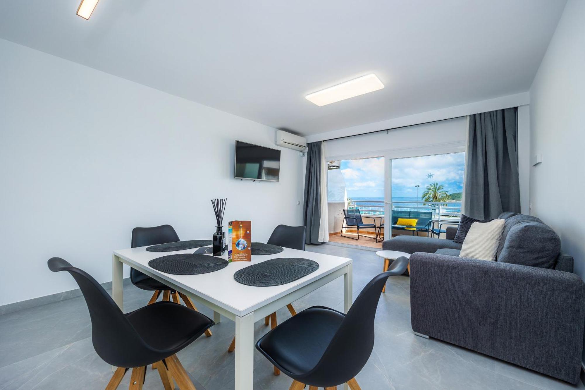 First Line Mediterranean Apartment Magaluf (Mallorca)